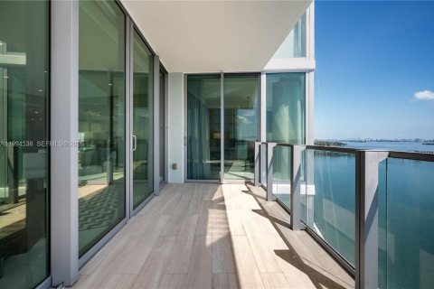 Condominio en venta en Miami, Florida, 3 dormitorios, 173.54 m2 № 2056247 - foto 17