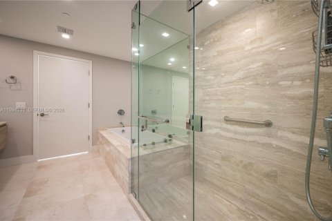 Condominio en venta en Miami, Florida, 3 dormitorios, 173.54 m2 № 2056247 - foto 15
