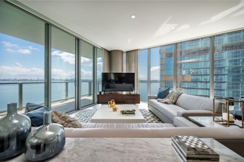 Condominio en venta en Miami, Florida, 3 dormitorios, 173.54 m2 № 2056247 - foto 3