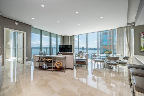 Condominio en venta en Miami, Florida, 3 dormitorios, 173.54 m2 № 2056247 - foto 2
