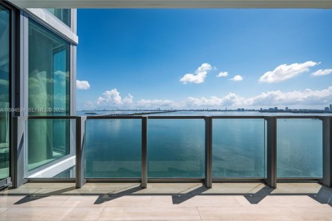 Condominio en venta en Miami, Florida, 3 dormitorios, 173.54 m2 № 2056247 - foto 16