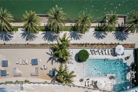 Condominio en venta en Miami, Florida, 3 dormitorios, 173.54 m2 № 2056247 - foto 30