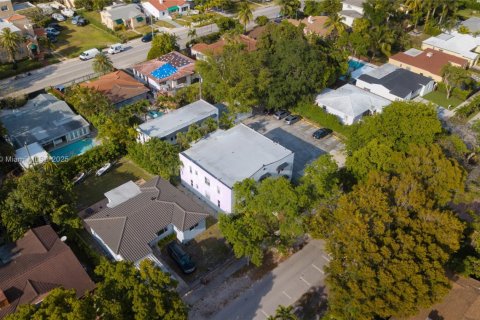 Propiedad comercial en venta en Miami, Florida № 1927045 - foto 21