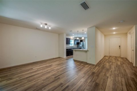 Villa ou maison à vendre à Daytona Beach, Floride: 4 chambres, 236.99 m2 № 2391486 - photo 2