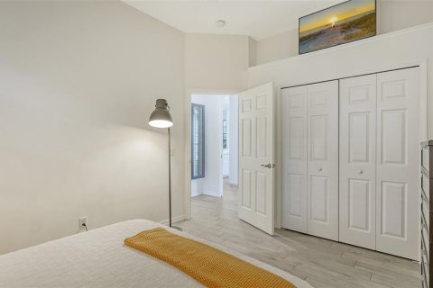 House in Lakewood Ranch, Florida 2 bedrooms, 146.04 sq.m. № 2226249 - photo 28