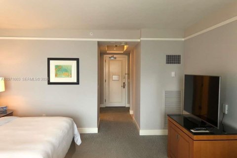 Купить кондоминиум в Майами, Флорида 56.76м2, № 2049936 - фото 8