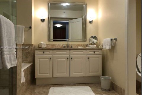 Купить кондоминиум в Майами, Флорида 56.76м2, № 2049936 - фото 14