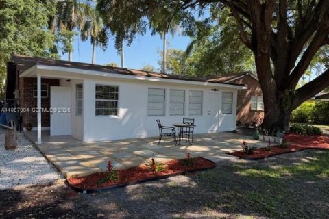 Купить виллу или дом в Лейк-Уорт, Флорида 5 спален, 184.88м2, № 2060510 - фото 9