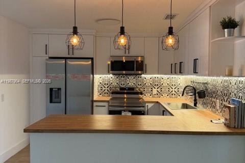 Купить виллу или дом в Лейк-Уорт, Флорида 5 спален, 184.88м2, № 2060510 - фото 14