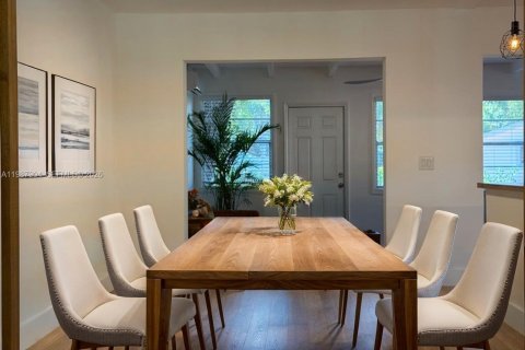 Купить виллу или дом в Лейк-Уорт, Флорида 5 спален, 184.88м2, № 2060510 - фото 19