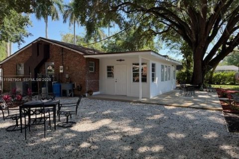 Купить виллу или дом в Лейк-Уорт, Флорида 5 спален, 184.88м2, № 2060510 - фото 10