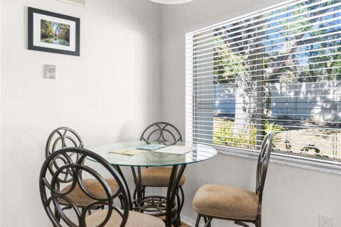 Condominio en venta en Weeki Wachee, Florida, 2 dormitorios, 120.03 m2 № 1555162 - foto 8