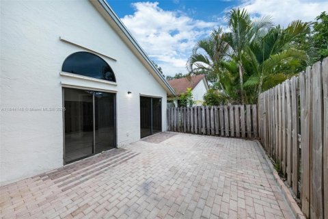 House in North Lauderdale, Florida 3 bedrooms, 123.19 sq.m. № 1846107 - photo 29