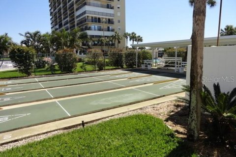 Condo in South Pasadena, Florida, 2 bedrooms № 2213676 - photo 28