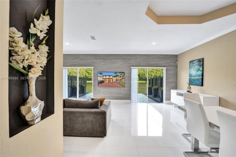 Villa ou maison à vendre à Miramar, Floride: 3 chambres, 148.74 m2 № 2066098 - photo 12