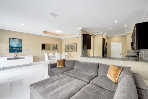 Villa ou maison à vendre à Miramar, Floride: 3 chambres, 148.74 m2 № 2066098 - photo 23