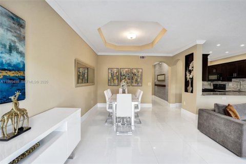 Villa ou maison à vendre à Miramar, Floride: 3 chambres, 148.74 m2 № 2066098 - photo 18