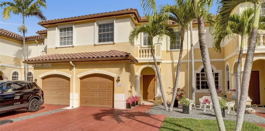 Villa ou maison à Miramar, Floride 3 chambres, 148.74 m2 № 2066098