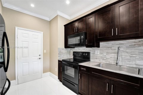 Villa ou maison à vendre à Miramar, Floride: 3 chambres, 148.74 m2 № 2066098 - photo 26