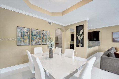 Villa ou maison à vendre à Miramar, Floride: 3 chambres, 148.74 m2 № 2066098 - photo 15
