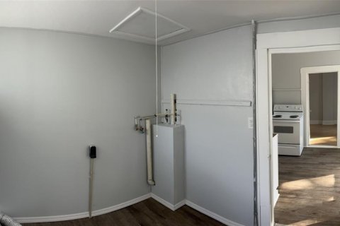 Commercial property in Lakeland, Florida 16 bedrooms, 303.98 sq.m. № 2297031 - photo 20