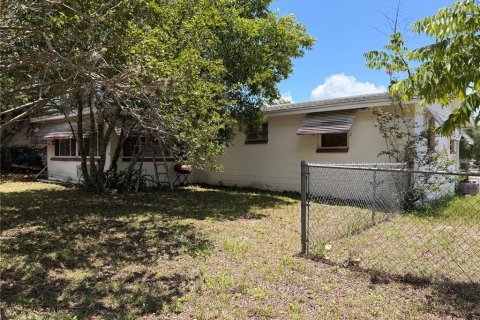 House in Beverly Hills, Florida 2 bedrooms, 94.39 sq.m. № 2222503 - photo 12