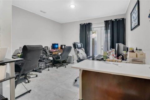 Купить виллу или дом в Апопка, Флорида 11 комнат, 214.98м2, № 2097877 - фото 15
