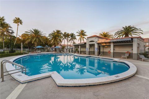 Touwnhouse à vendre à Doral, Floride: 2 chambres, 85.75 m2 № 2025872 - photo 29