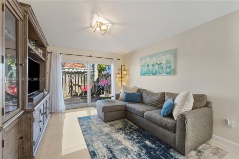 Touwnhouse à vendre à Doral, Floride: 2 chambres, 85.75 m2 № 2025872 - photo 6