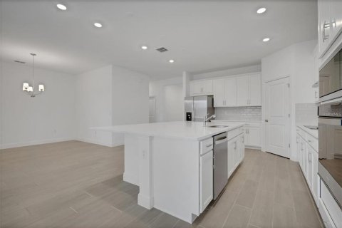 Villa ou maison à vendre à Apopka, Floride: 4 chambres, 212.1 m2 № 2399431 - photo 11