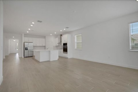 Villa ou maison à vendre à Apopka, Floride: 4 chambres, 212.1 m2 № 2399431 - photo 13