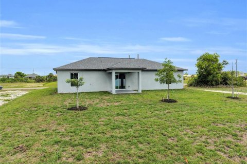 Villa ou maison à vendre à Cape Coral, Floride: 3 chambres, 121.7 m2 № 2258854 - photo 5
