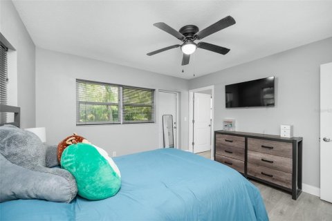 House in Gainesville, Florida 3 bedrooms, 160.16 sq.m. № 1887104 - photo 16
