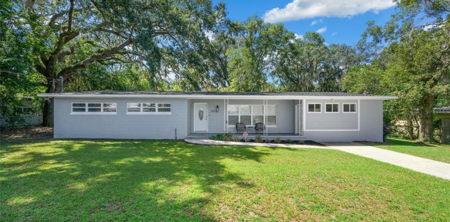 House in Gainesville, Florida 3 bedrooms, 160.16 sq.m. № 1887104