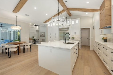 House in University Park, Florida 4 bedrooms, 287.63 sq.m. № 1765276 - photo 12