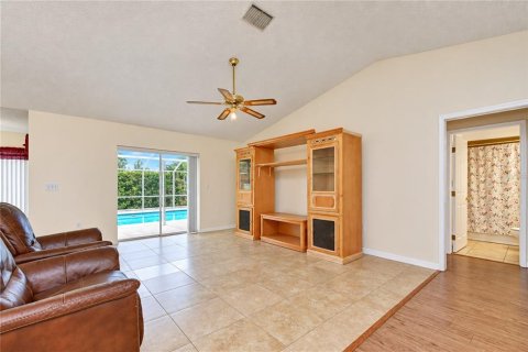 Casa en venta en New Port Richey, Florida, 3 dormitorios, 150.5 m2 № 2405174 - foto 14