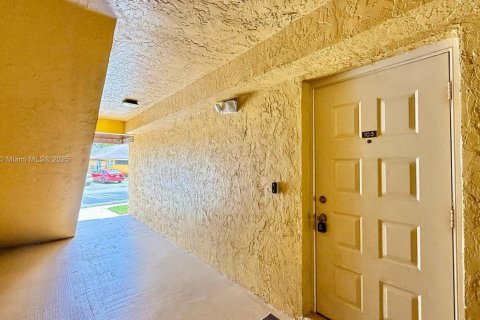 Condominio en venta en Oakland Park, Florida, 2 dormitorios, 107.77 m2 № 1833941 - foto 2