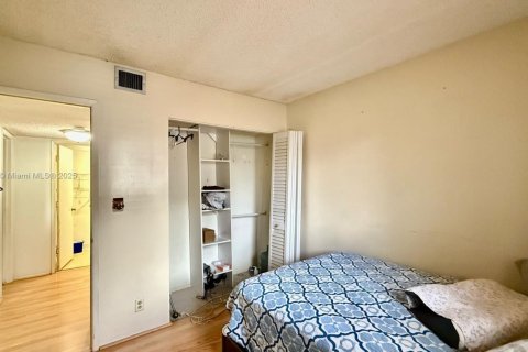 Condominio en venta en Oakland Park, Florida, 2 dormitorios, 107.77 m2 № 1833941 - foto 11