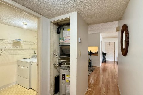 Condominio en venta en Oakland Park, Florida, 2 dormitorios, 107.77 m2 № 1833941 - foto 14