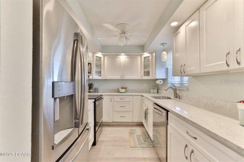 Купить кондоминиум в Дейтона-Бич, Флорида 5 комнат, 104.52м2, № 1629055 - фото 9