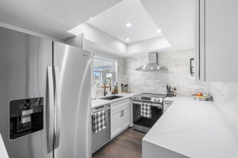 Condo in Fort Lauderdale, Florida, 1 bedroom № 2260450 - photo 15