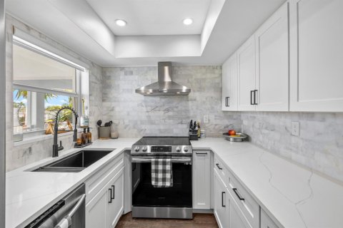 Condo in Fort Lauderdale, Florida, 1 bedroom № 2260450 - photo 4