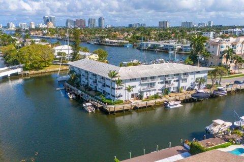 Condo in Fort Lauderdale, Florida, 1 bedroom № 2260450 - photo 26