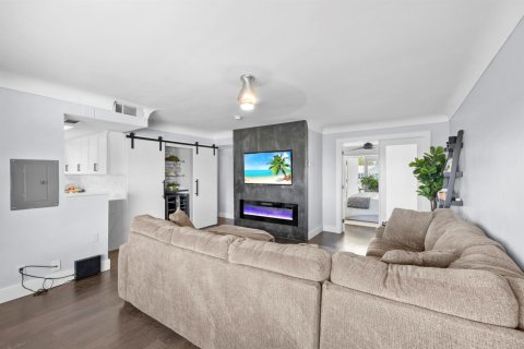 Condo in Fort Lauderdale, Florida, 1 bedroom № 2260450 - photo 14