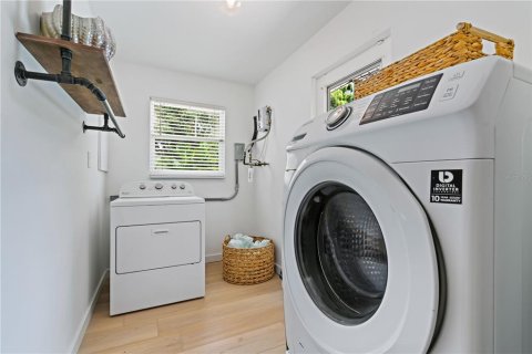Villa ou maison à louer à Sarasota, Floride: 2 chambres, 119.47 m2 № 1840647 - photo 24