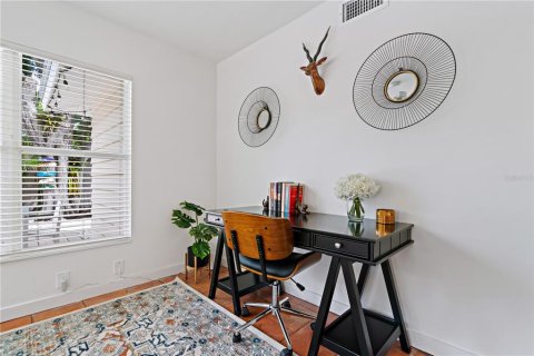 Villa ou maison à louer à Sarasota, Floride: 2 chambres, 119.47 m2 № 1840647 - photo 15