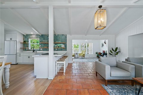Villa ou maison à louer à Sarasota, Floride: 2 chambres, 119.47 m2 № 1840647 - photo 13