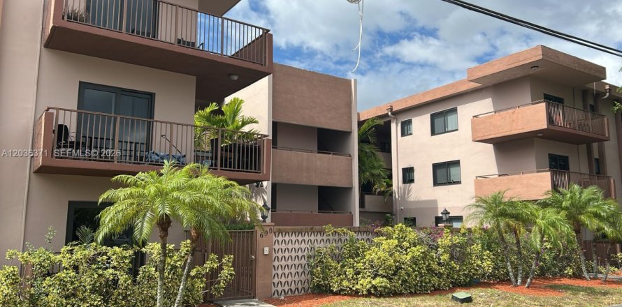 Villa ou maison à North Miami, Floride 1 chambre, 65.03 m2 № 2084293
