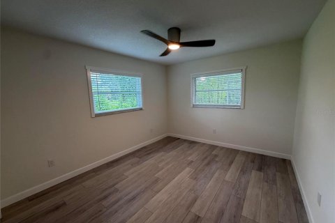 Appartement à louer à New Port Richey, Floride: 2 chambres, 80.36 m2 № 2383979 - photo 7