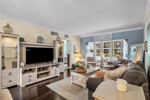 Copropriété à louer à Lauderdale-by-the-Sea, Floride: 2 chambres, 97.45 m2 № 1970103 - photo 13